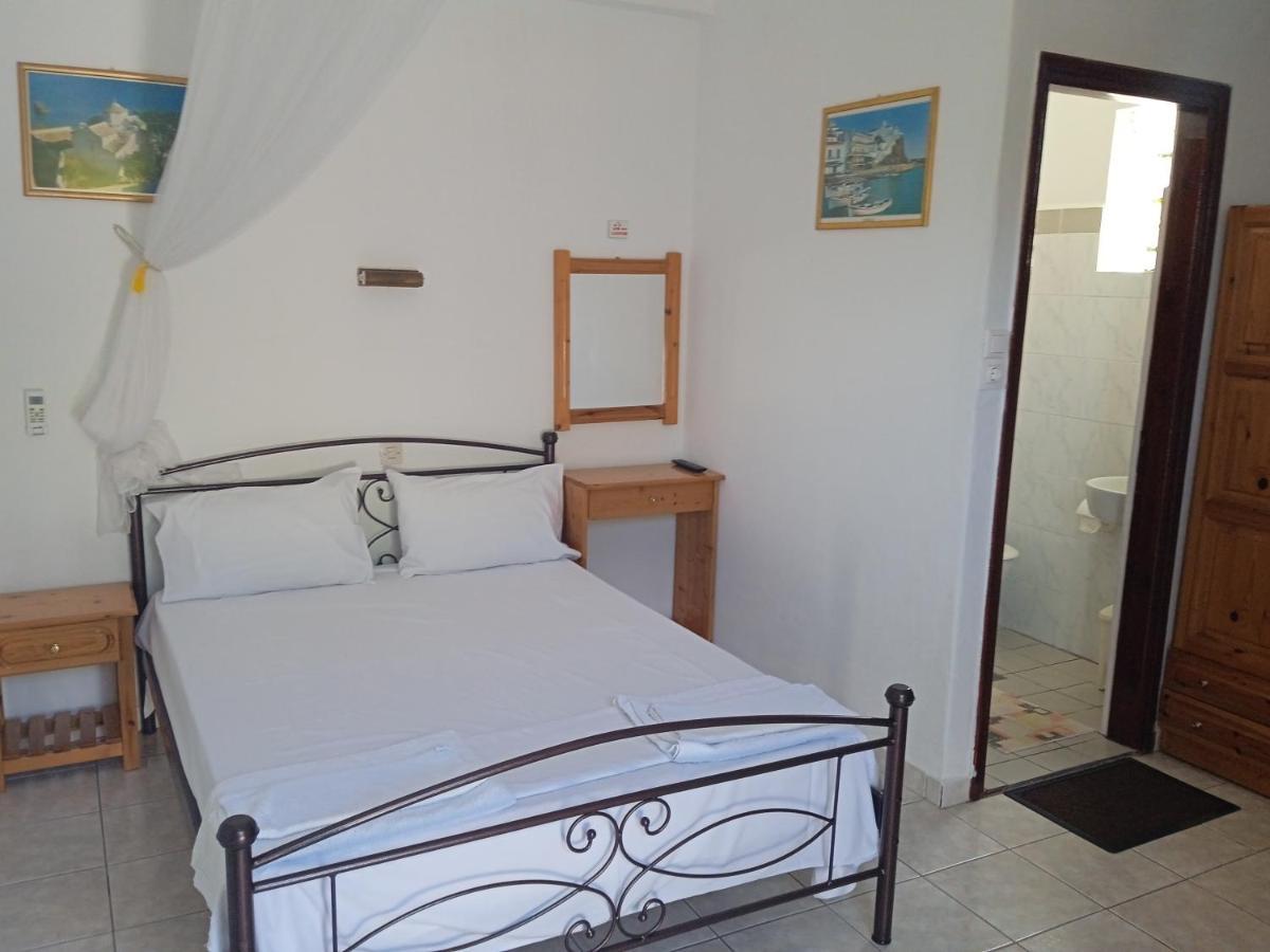 Filoxenia Apartment Skopelos Town Exterior photo
