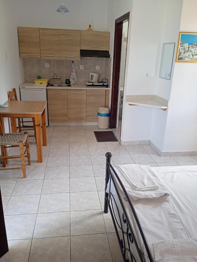 Filoxenia Apartment Skopelos Town Exterior photo